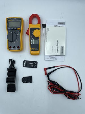 Fluke 117/323 Electricians Combo Kit with True-RMS Digital Multimeter and 600 V CAT III Clamp Meter featuring Non-contact Voltage Detection
