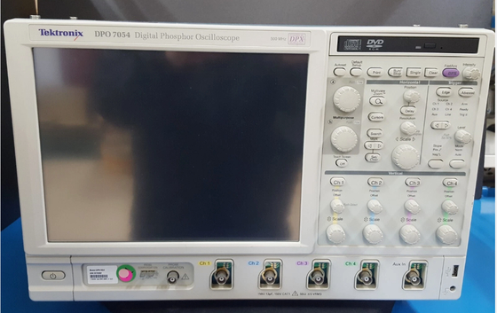 Used Pre Owned 500MHz Digital Phosphor Oscilloscope Tektronix DPO7054 Oscilloscope